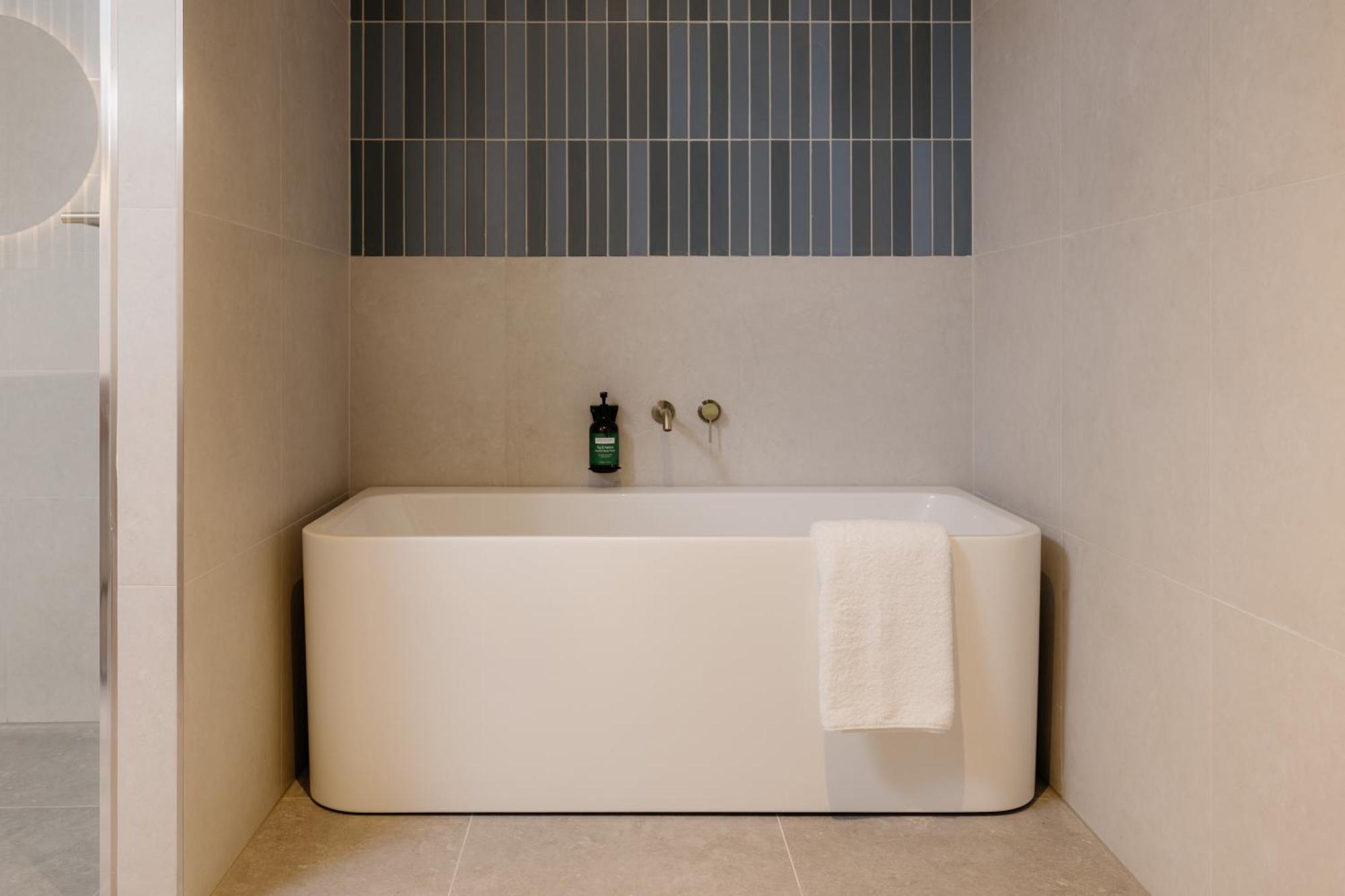 Crowne Plaza Adelaide Mawson Lakes By Ihg Экстерьер фото