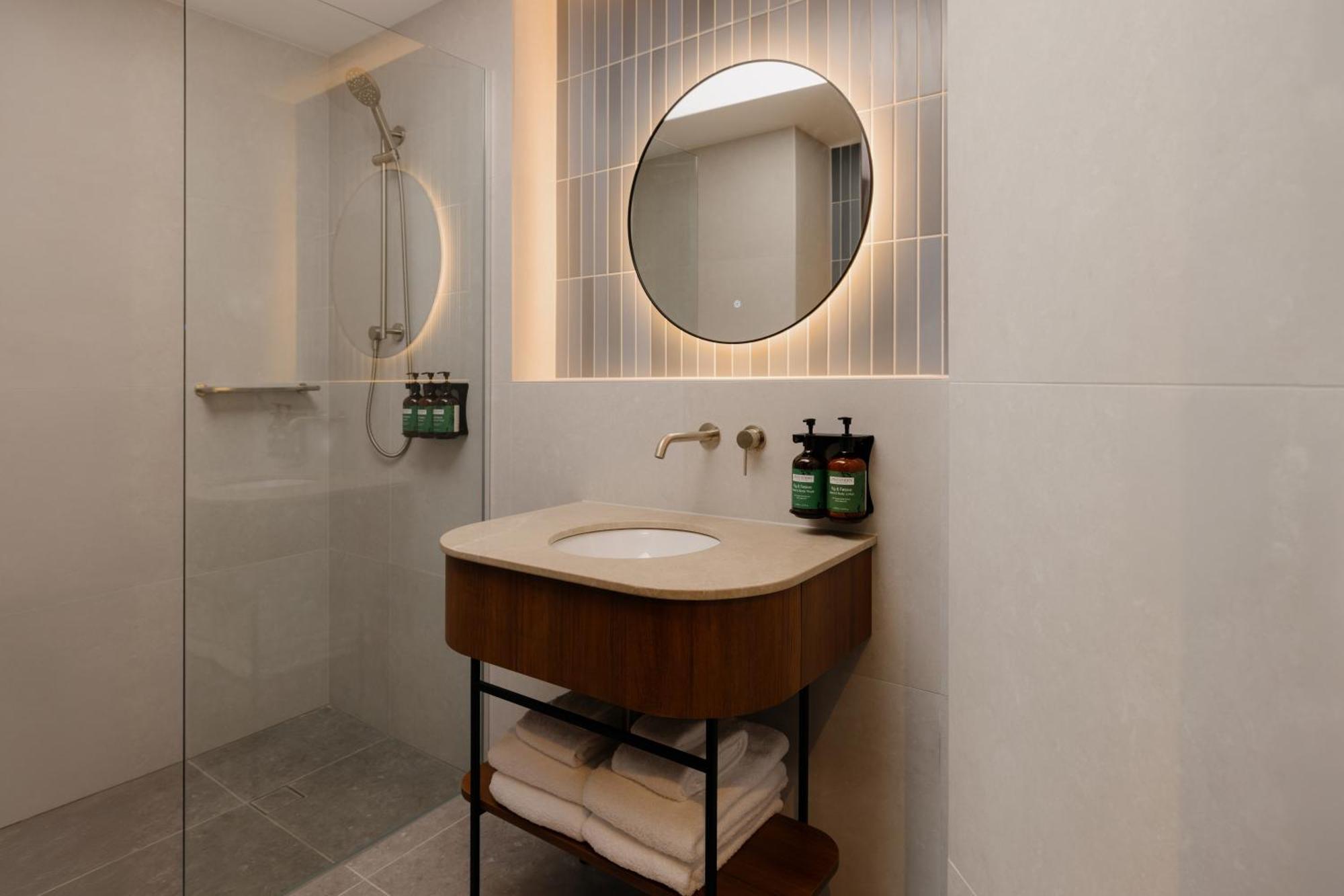 Crowne Plaza Adelaide Mawson Lakes By Ihg Экстерьер фото